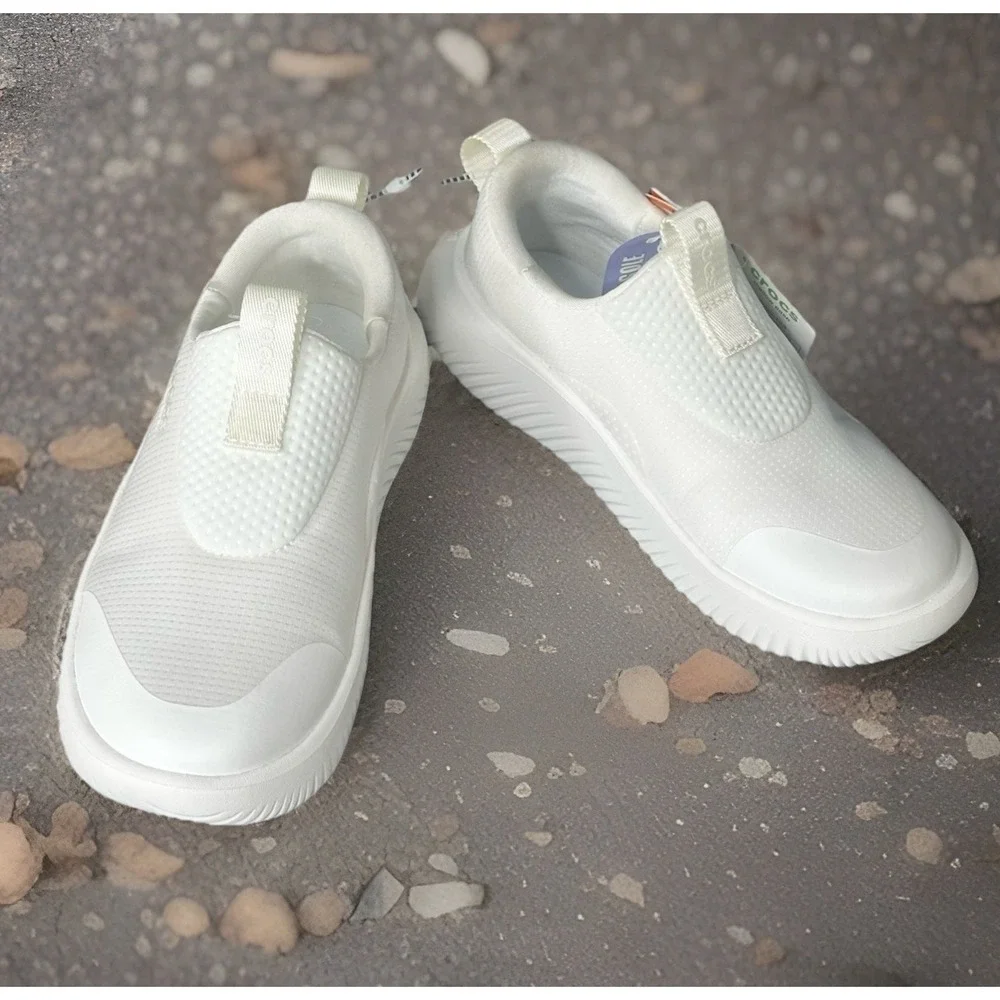 Crocs Mellow Ease size Unisex Men 6/Women 8 Shoes All-White. 210500-143. NWT‎